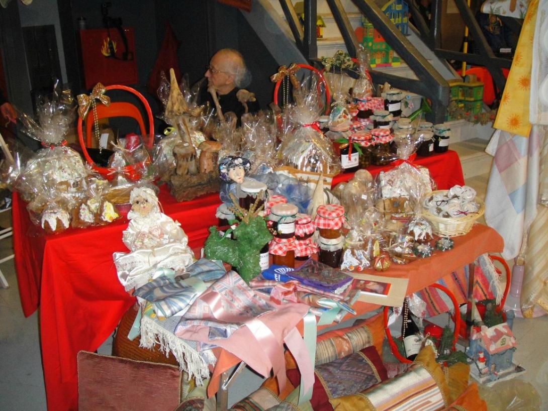 Χριστουγεννιάτικο παζάρι στη Λότζια