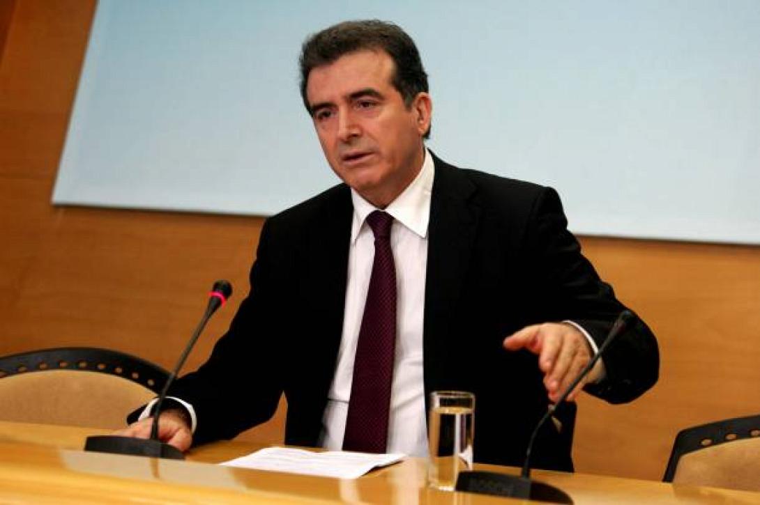 Νέα επίθεση Χρυσοχοίδη για τη λειτουργία του ΠΑΣΟΚ - Τι απάντησαν άλλα στελέχη