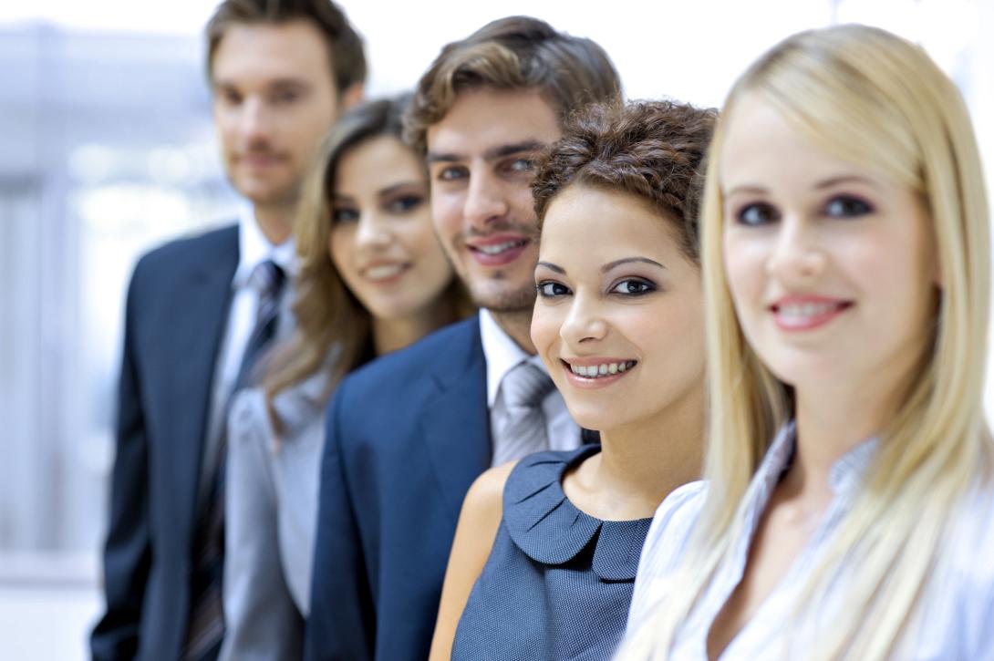 Προγράμματα πρόσληψης για 23.000 άνεργους έως 24 ετών