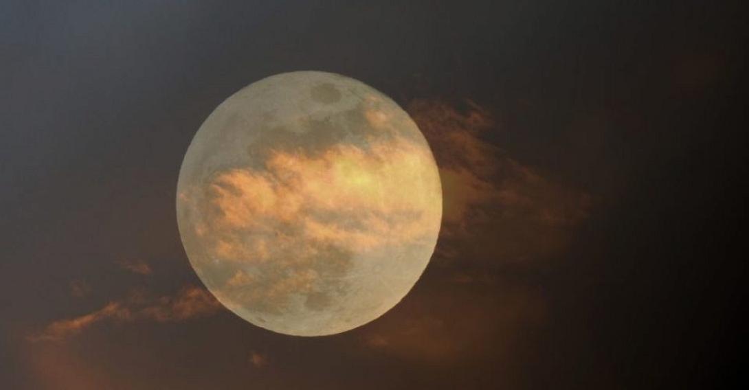 υπερπανσέληνος