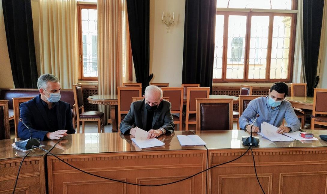 Υπεγράφη η σύμβαση για την ανάπλαση της οδού Κομνηνών