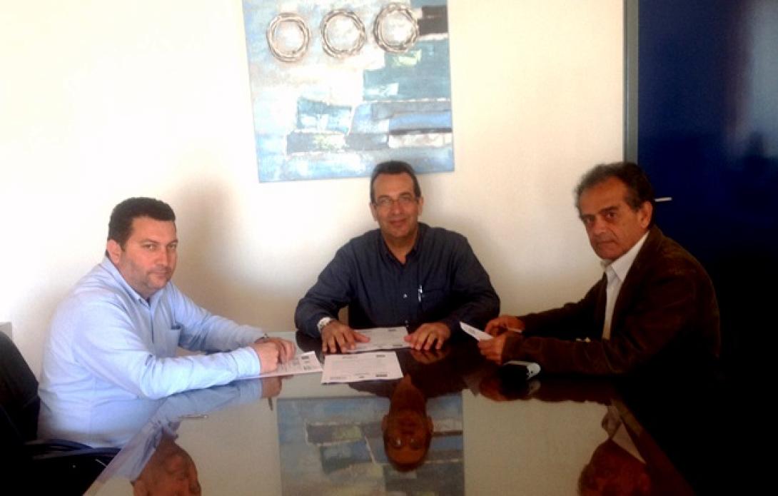 Υπογραφή σύμβασης για τη διαμόρφωση πεζοδρομίων στα Μάλια