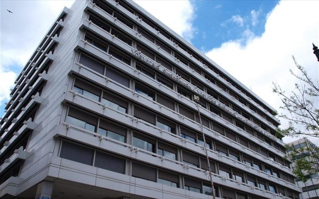 Διαψεύδει το ΥΠΟΙΚ τα περί αναβολής τηλεδιάσκεψης