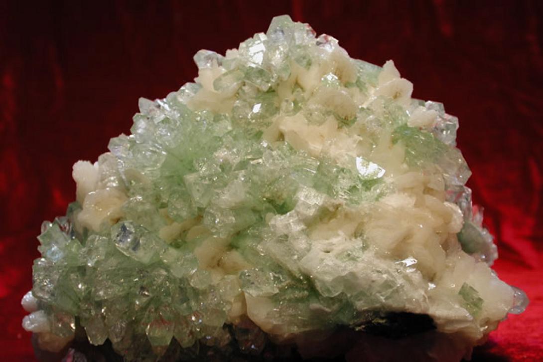 Ζεόλιθος: Ένα πολύτιμο ορυκτό !!