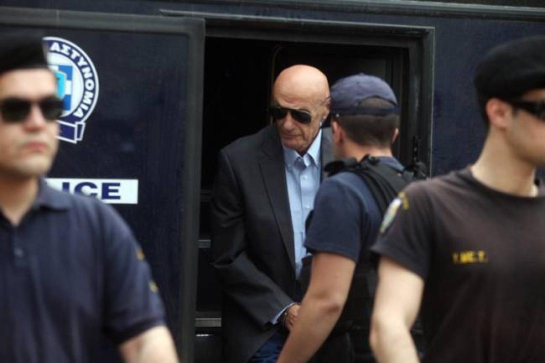 Εξηγήσεις σε εκπροσώπους της ελβετικής Δικαιοσύνης δίνει ο Ν. Ζήγρας